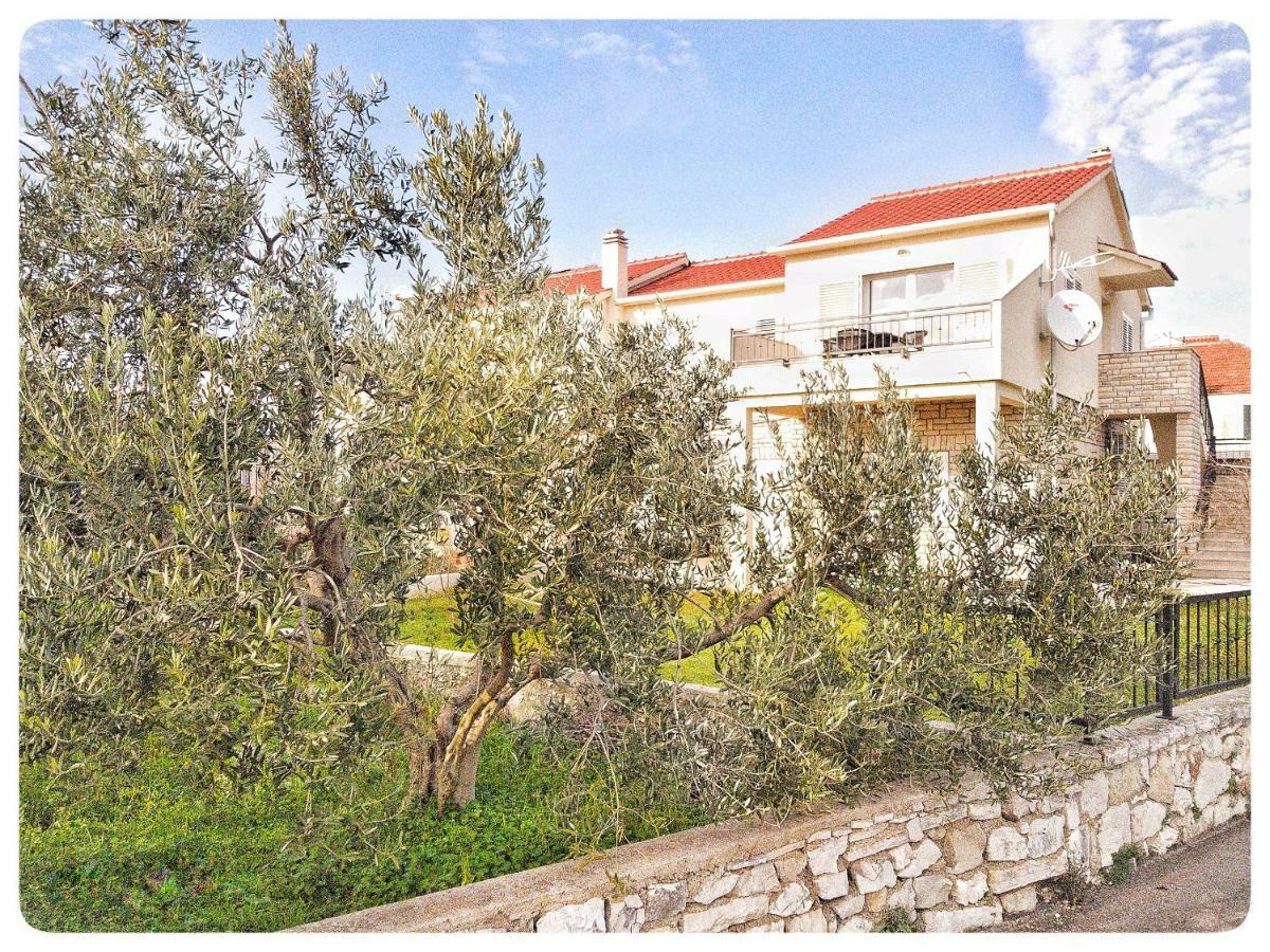 Apartment Nadoveza Tribunj  Bagian luar foto