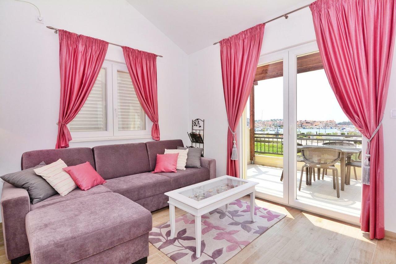 Apartment Nadoveza Tribunj  Bagian luar foto